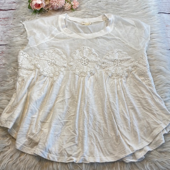 Anthro Meadow Rue Mesh Medallion White Swing Tee sz M - Picture 2 of 8